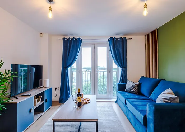 דירה Salford Urban Escape - Stylish Allure Modern 2Br Stay For 6 - Smart Business Or Work Ready By Parydise Properties מנצ'סטר