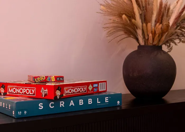 Supernova & Views * מנצ'סטר