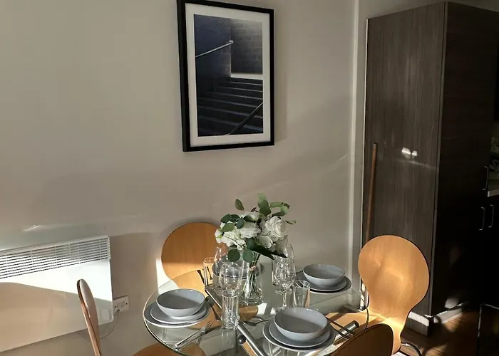 Modern 2 Bd - Mcr - Terrace - Parking