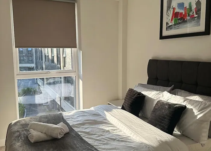 Modern 2 Bd - Mcr - Terrace - Parking Apartamento