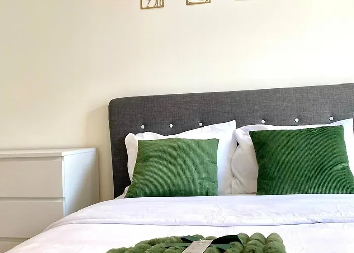 Luxe 2 Bed - Water View And Parking