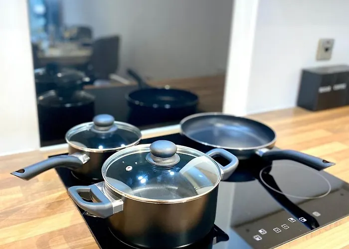 Luxe 2 Bed - Water View And Parking Apartmán