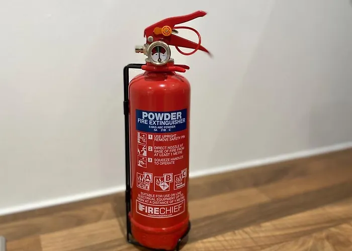 Luxe 2 Bed - Water View And Parking Apartmán