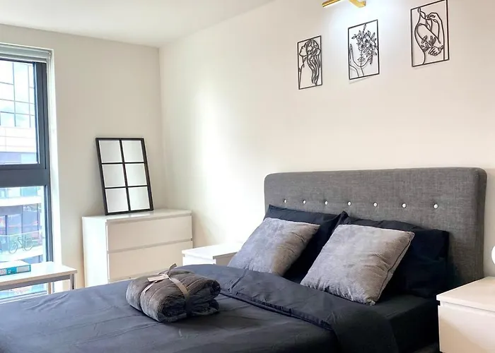 Luxe 2 Bed - Water View And Parking