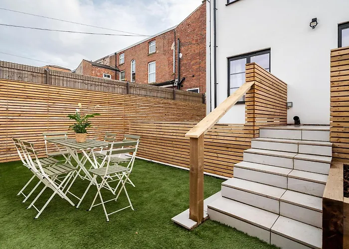 6-bedroom, 6-bathroom Contractor 펜션 *