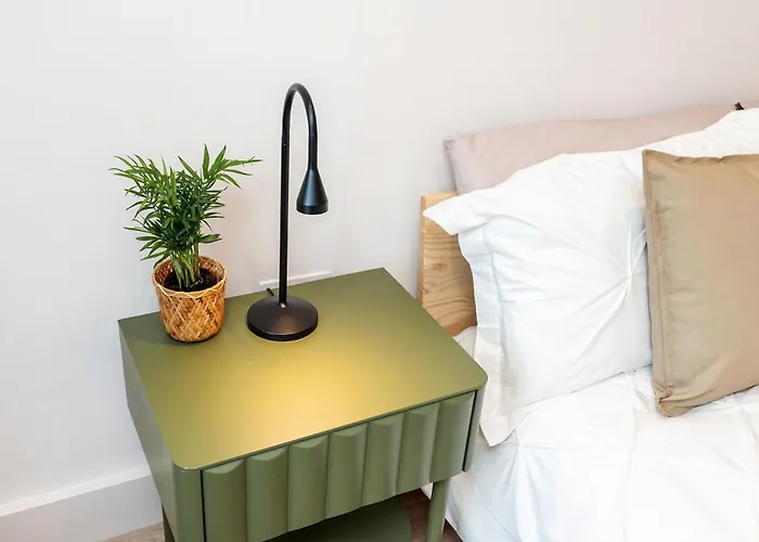 Holiday home 6-bedroom, 6-bathroom Contractor