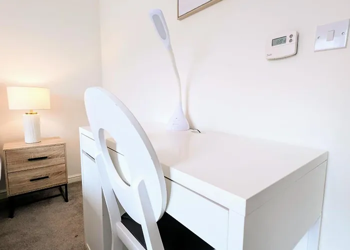 Reach - King Bed, Parking, 2 Tvs, O2 Apollo, Hospital & Oxford Road Manchester