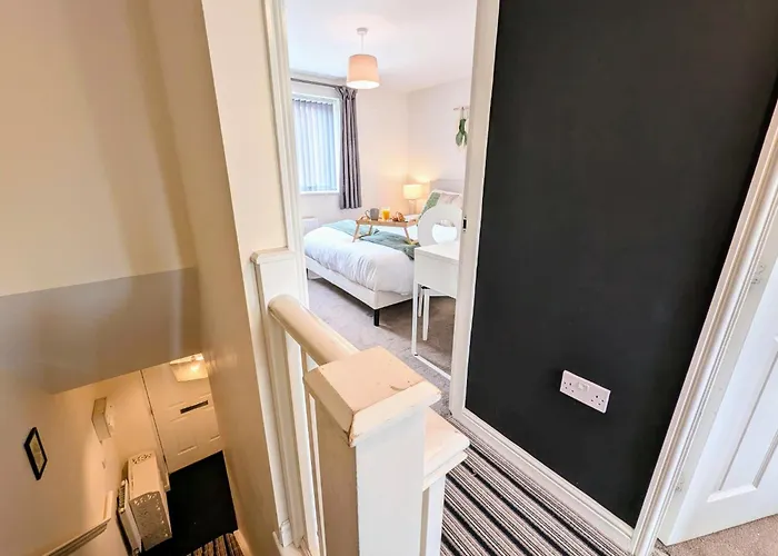 Reach - King Bed, Parking, 2 Tvs, O2 Apollo, Hospital & Oxford Road 펜션 *