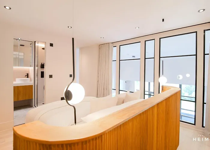 Ceramica By The Heim *