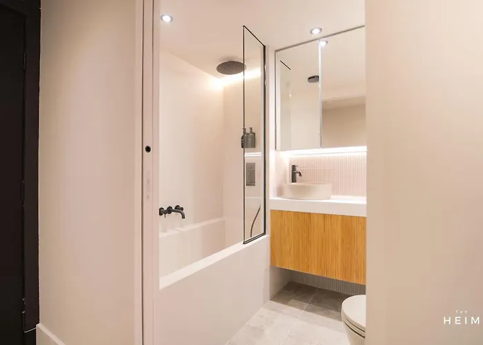 Ceramica By The Heim Lejlighed