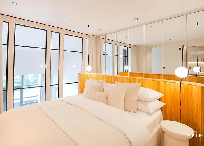 Ceramica By The Heim *