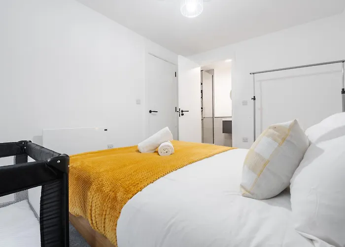 Pristine Old Trafford & Centre 2bd 2bt - Balcony * マンチェスター