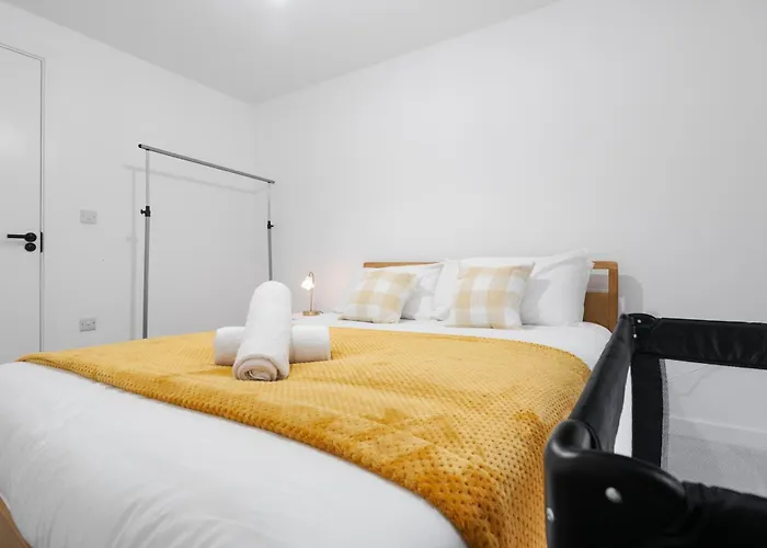 Pristine Old Trafford & Centre 2bd 2bt - Balcony アパート マンチェスター