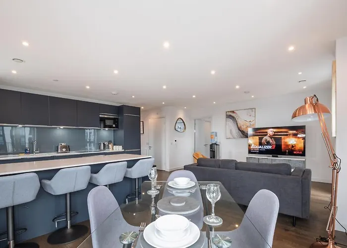 아파트 Stylish 2 Bdr By Torr Group Short Lets & Serviced With Free Wifi