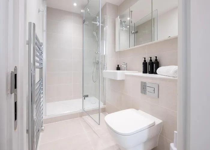 Stylish 2 Bdr By Torr Group Short Lets & Serviced With Free Wifi Apartamento