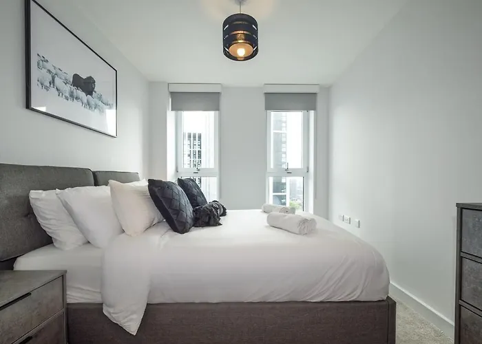 Stylish 2 Bdr By Torr Group Short Lets & Serviced With Free Wifi Mánchester