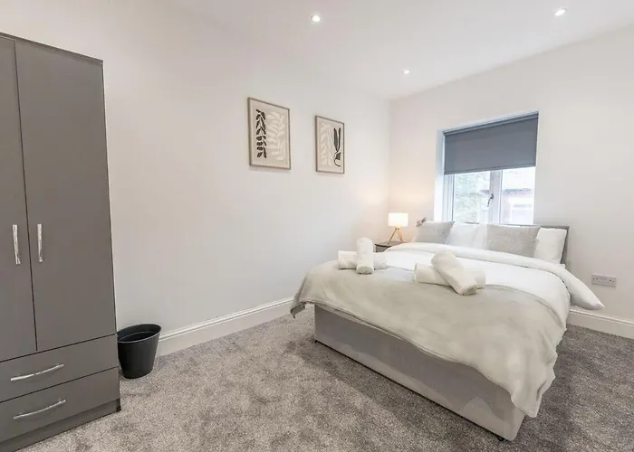 Luxury By Centre Etihad And Coop Live 펜션 *