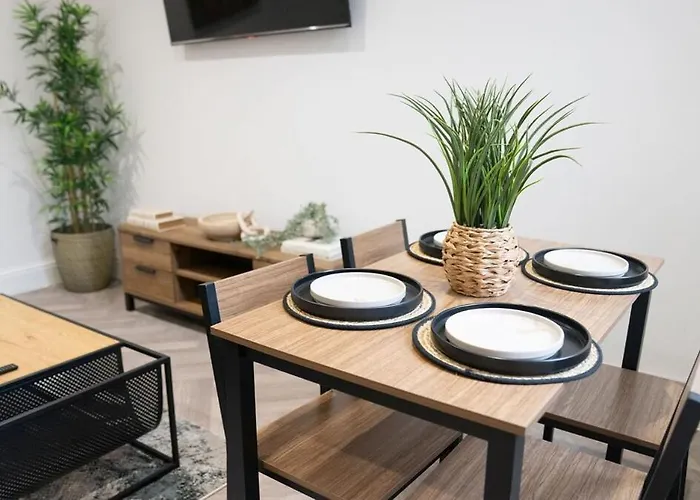 Luxury By Centre Etihad And Coop Live Tatil Evi *