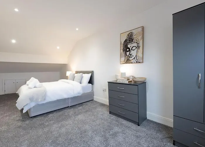 Luxury By Centre Etihad And Coop Live *