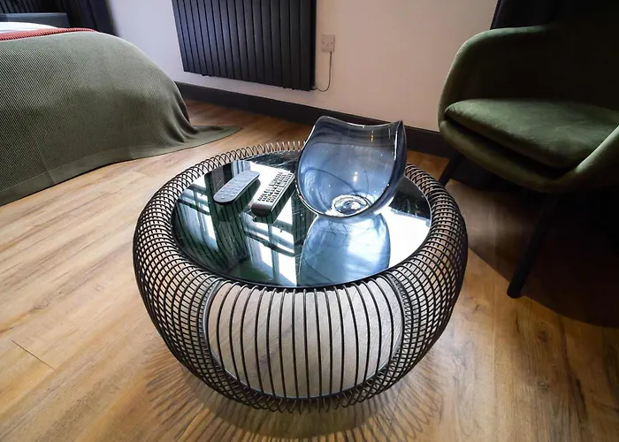 Stylish Northern Quarter Studio, Ideal For Leisure & Work Stays *