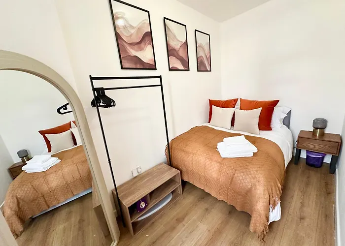 Chic & Modern 2br - Luxury Retreat Manchester