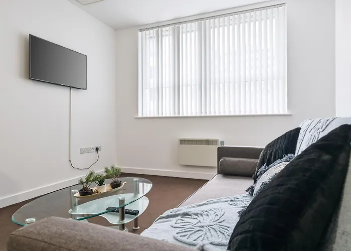 Trafford - Work & Leisure 아파트 *