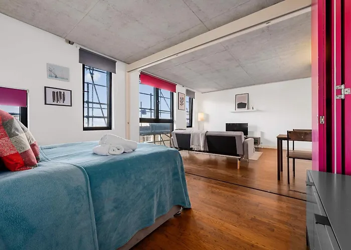 Apartment Stunning Canal Side Flat By Superhost Manchester