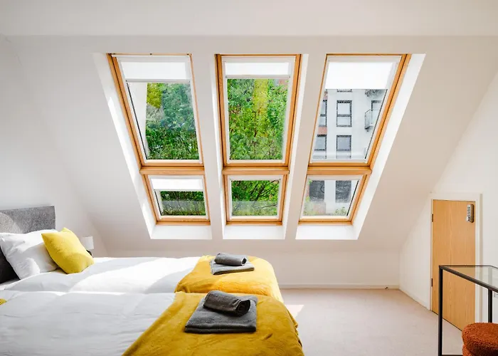 Stylish 4 Bedroom With Wifi, Free Parking And Close To Old Trafford Apartman *