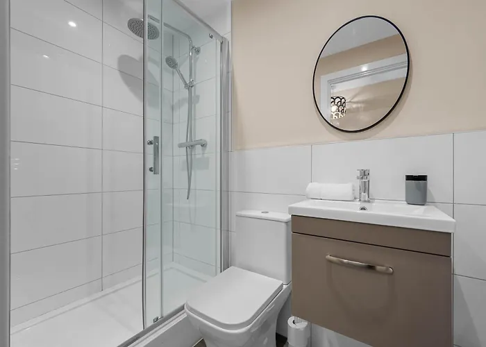 2 Bed Free Parking Mcr By Superhost 아파트