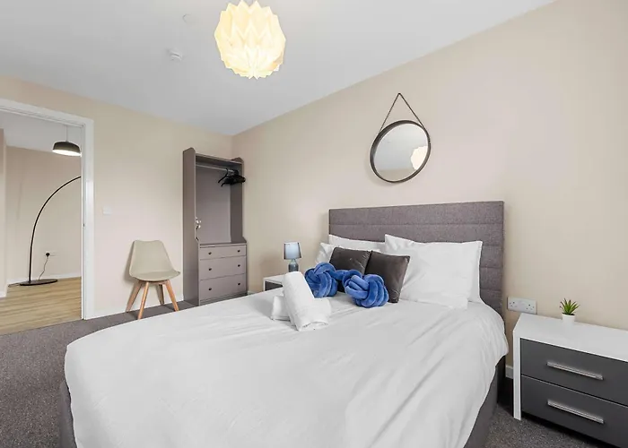 2 Bed Free Parking Mcr By Superhost