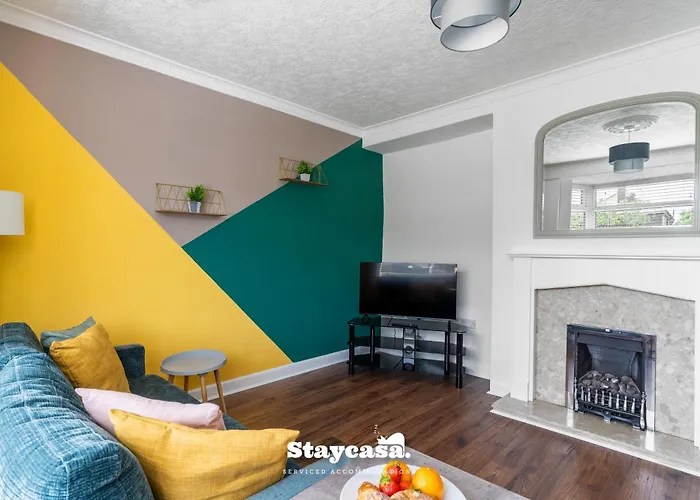 Сasa de vacaciones 3-bedroom House W Free Parking Near Man… - 20042 Mánchester