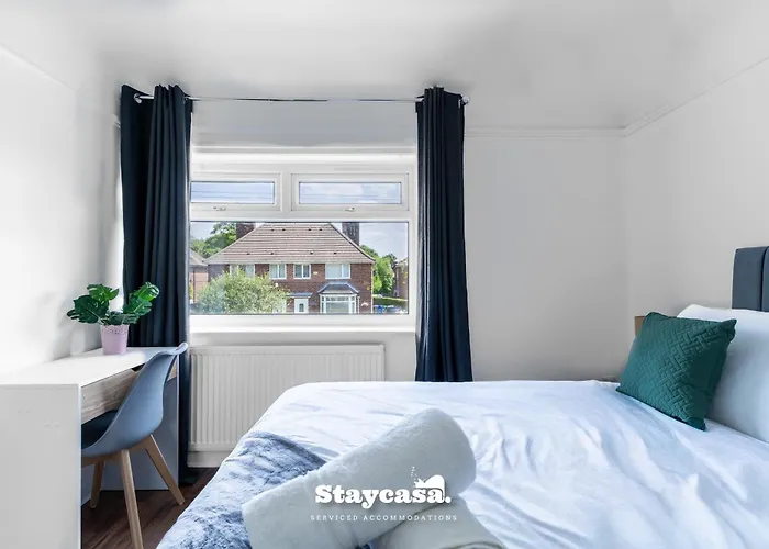 3-bedroom House W Free Parking Near Man… - 20042 Dom wakacyjny *