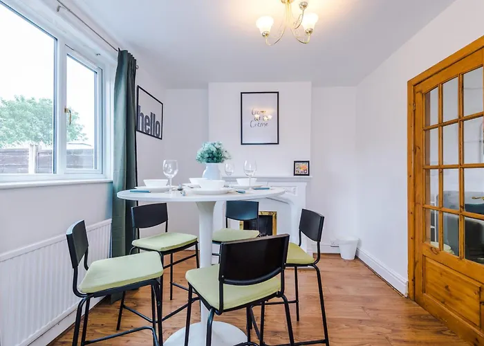 Driveway Stunning 3bedroom In Withington Tatil Evi