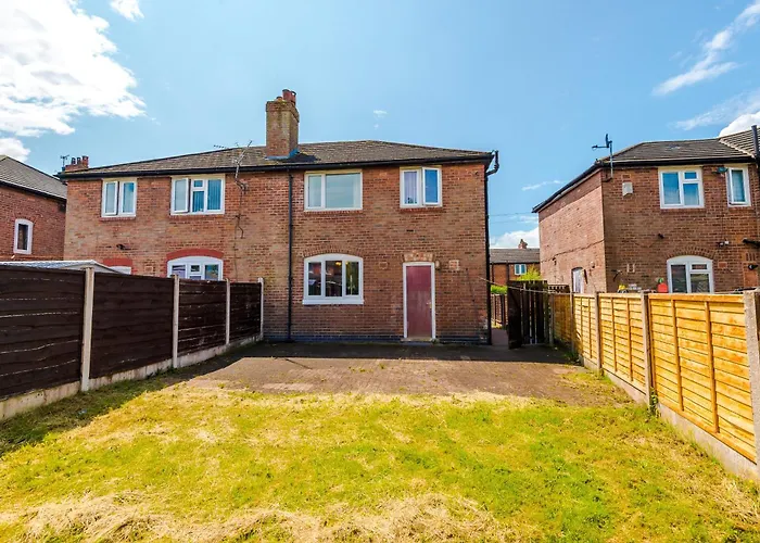 Driveway Stunning 3bedroom In Withington