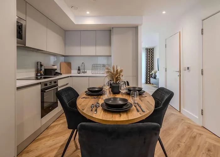 The Hidden - 4br Townhome Roof *