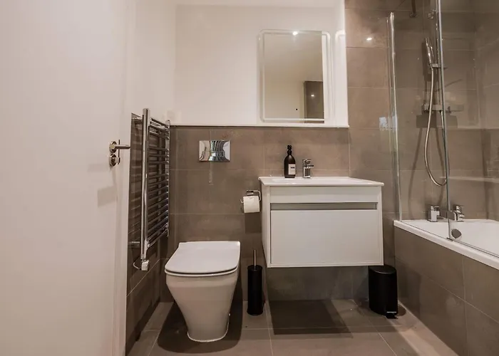 بيت للعطل The Hidden - 4br Townhome Roof