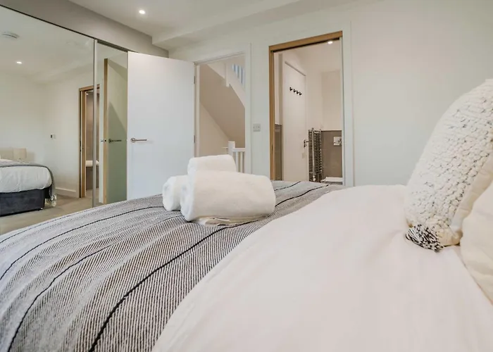 The Hidden - 4br Townhome Roof