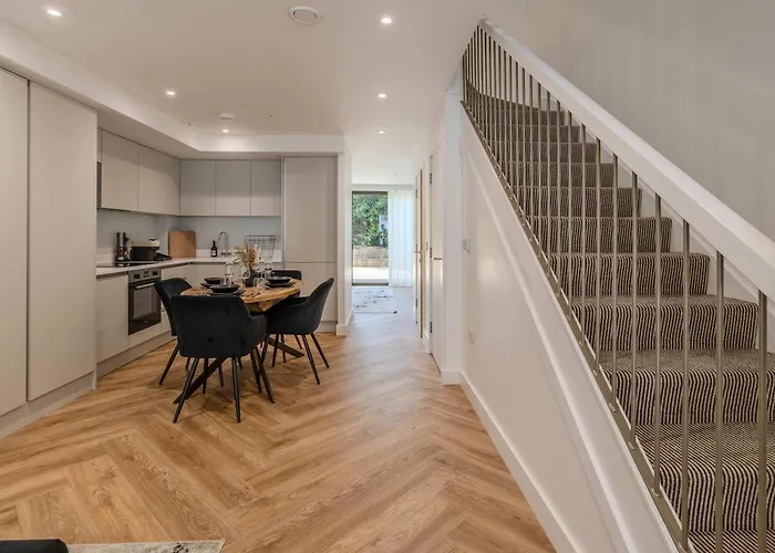 The Hidden - 4br Townhome Roof مانشستر