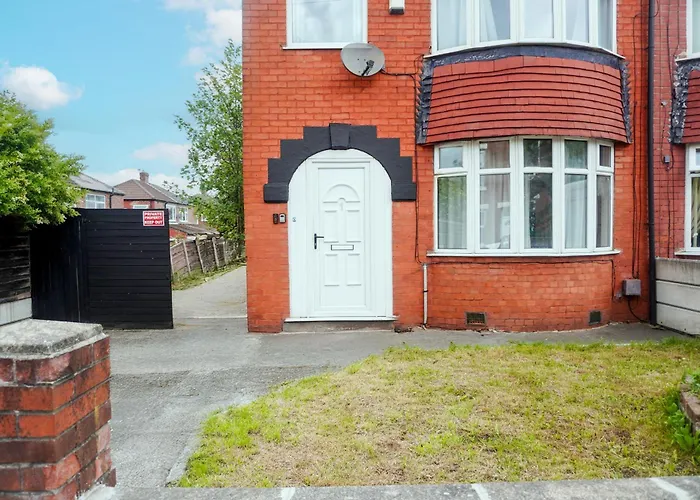 Spacious 3br Near Etihad And Coop Live - Free Parking! * Mánchester