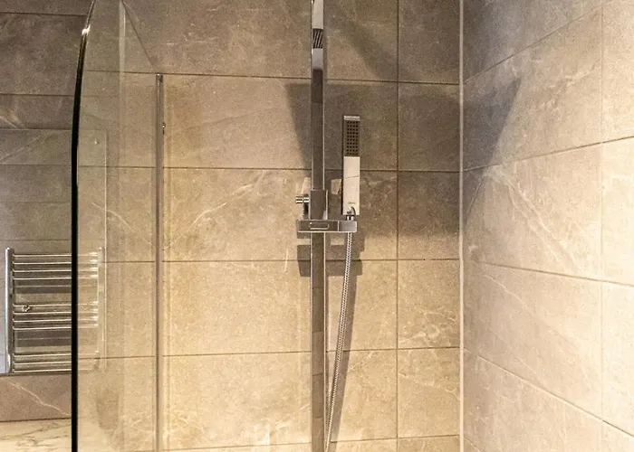 Centre , Old Trafford , Gym * Manchester