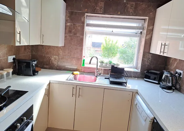 Grand Stretford Apartament *