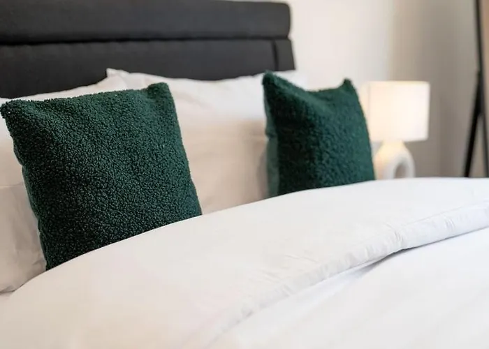 Luxury 1-bed Near Mcr Hospital & Centre