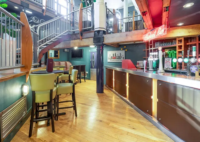 Britannia Centre Hotel 3*