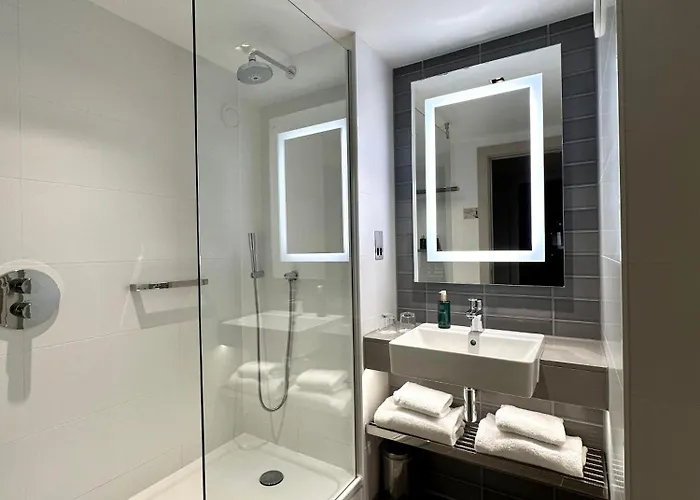 Clayton Centre 호텔