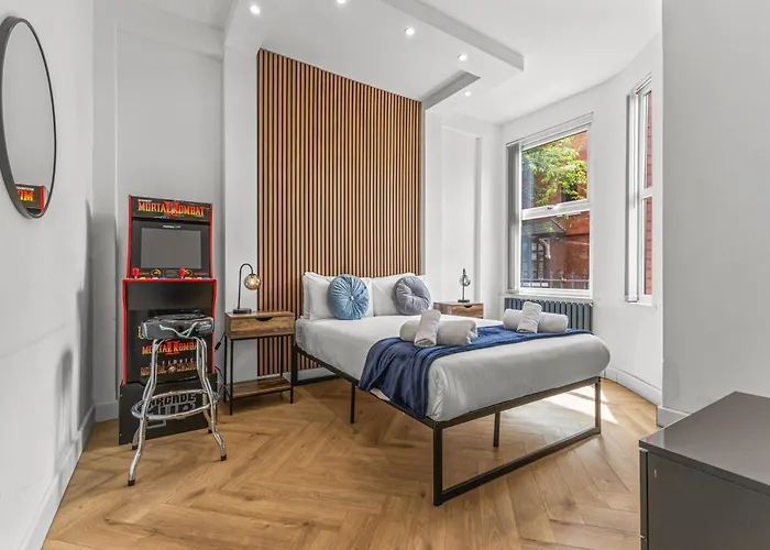 Modern Centre Townhouse Sleeps 10 & Parking Dom wakacyjny *