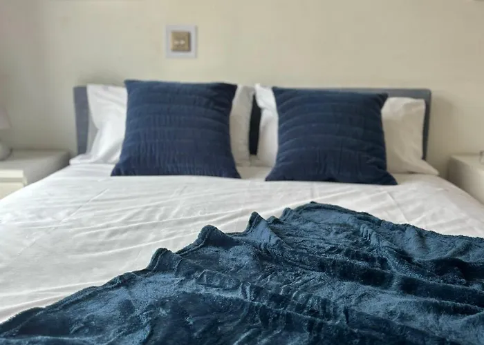 The Lowry River Executive 2 Bed