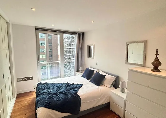 The Lowry River Executive 2 Bed