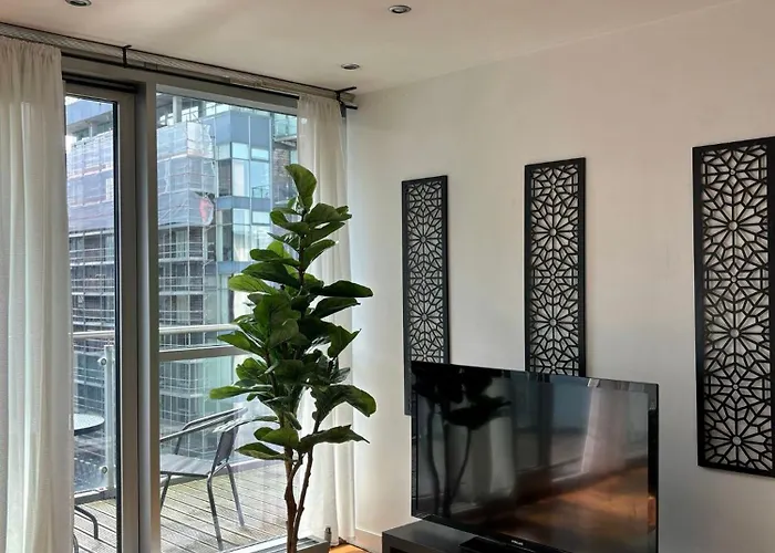 The Lowry River Executive 2 Bed Daire Manchester