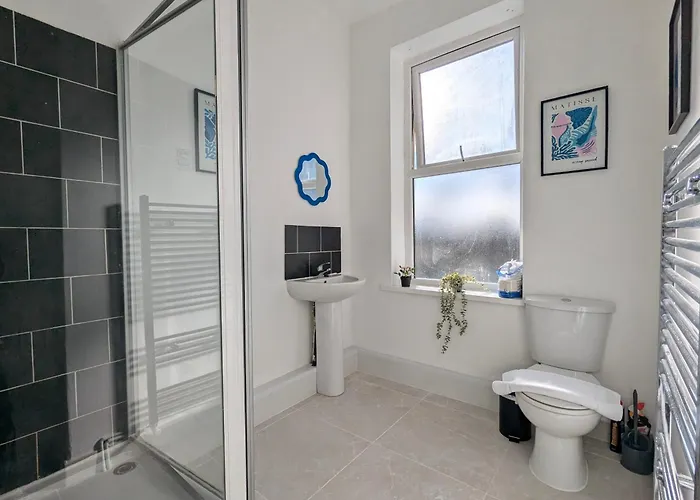 아파트 Modern Near Centre