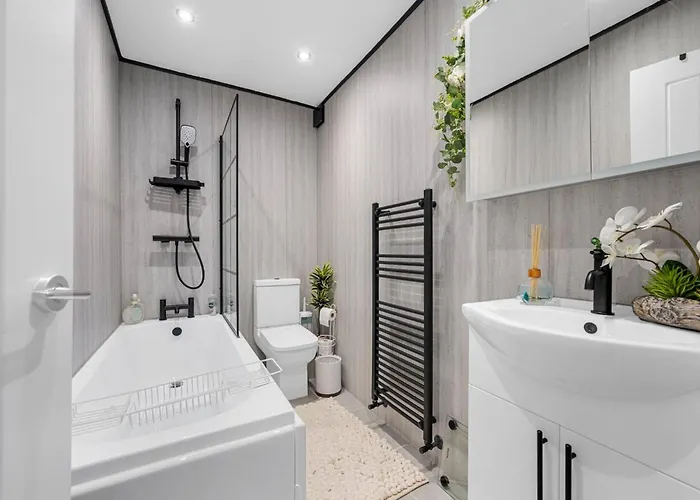 Sluxe 4mins To Etihad Stadium And Coop Live Appartement *